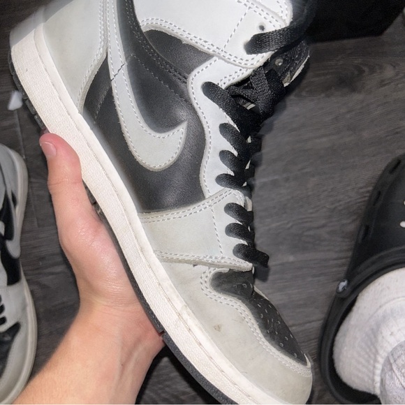 Selling Air Jordan 1 Shadow 2.0 - Picture 3 of 6